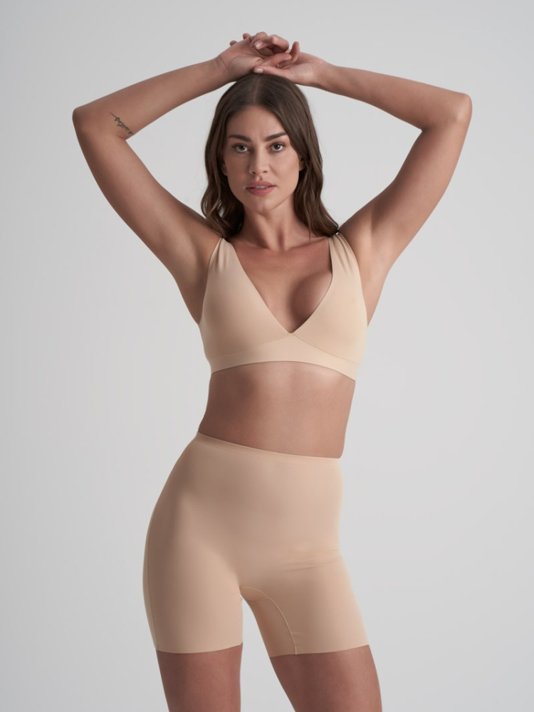 BYE BRA Short Rembourré en beige main product photo