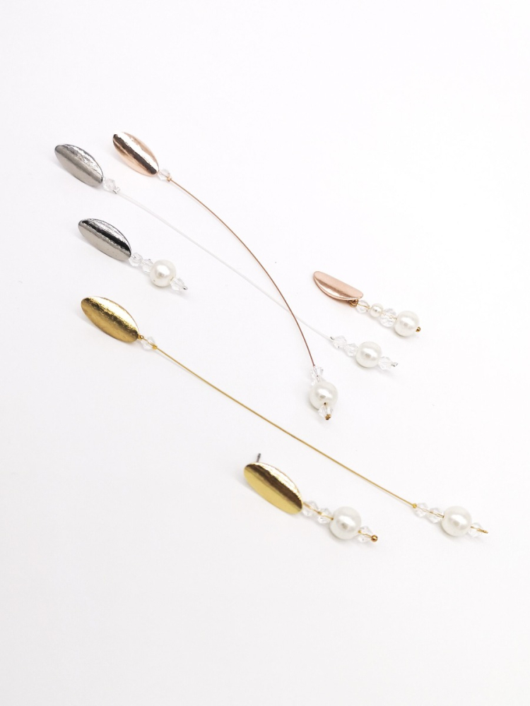 Forever & Eva O203L Boucle d'oreille longue perle main product photo