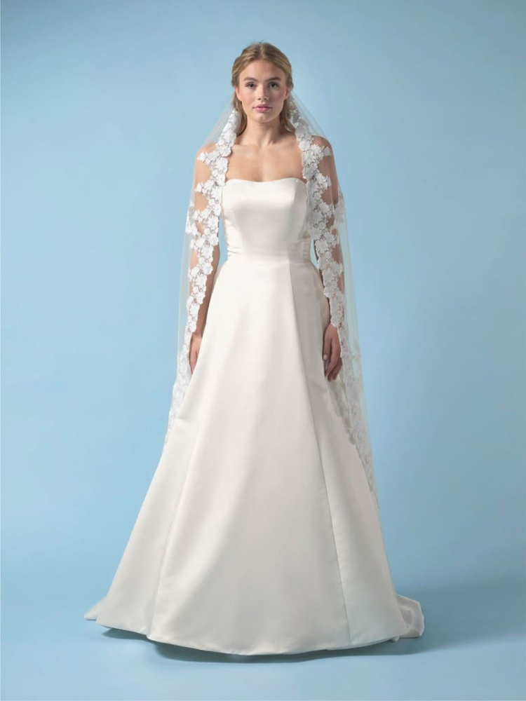 Poirier S439-150-SOFT Voile Fleurs Brodées - 150 cm main product photo